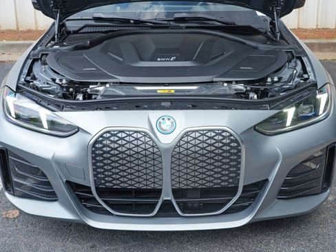 Used 2025 BMW i4 eDrive40 w/ M Sport Package RWD image 6