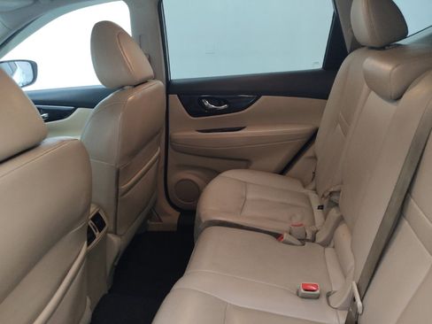 Used 2019 Nissan Rogue SL w/ Premium Package image 18