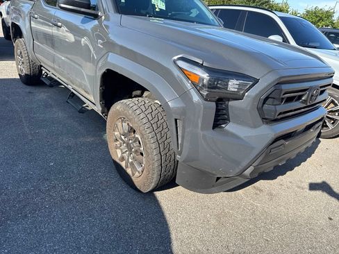 Used 2024 Toyota Tacoma SR AWD/4WD image 4