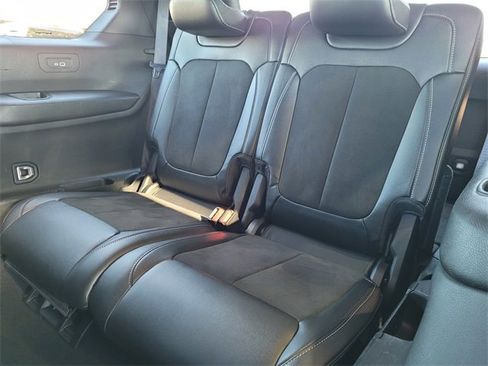 Certified 2024 Jeep Grand Cherokee L Laredo image 18