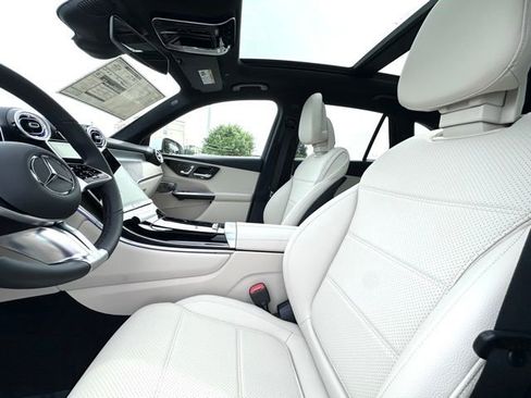 New 2026 Mercedes-Benz GLC 300 4MATIC image 27