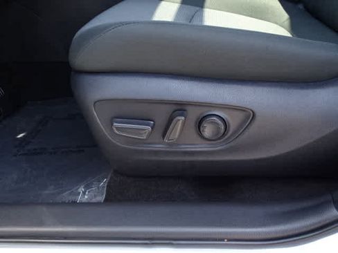 Used 2025 Toyota RAV4 XLE w/ Convenience Package FWD image 17