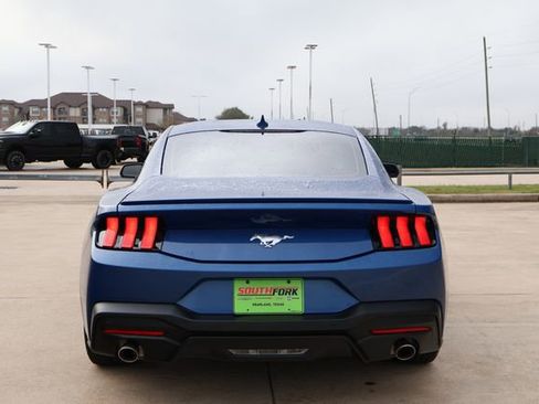Used 2024 Ford Mustang Premium image 6