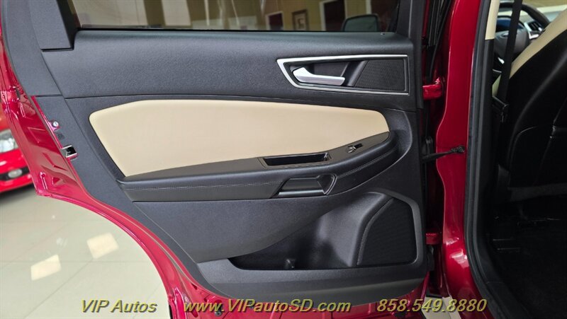 Used 2016 Ford Edge SEL w/ Equipment Group 201A FWD image 13