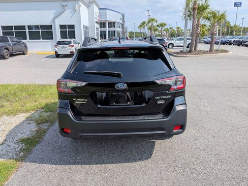 Certified 2025 Subaru Outback Premium AWD/4WD image 5