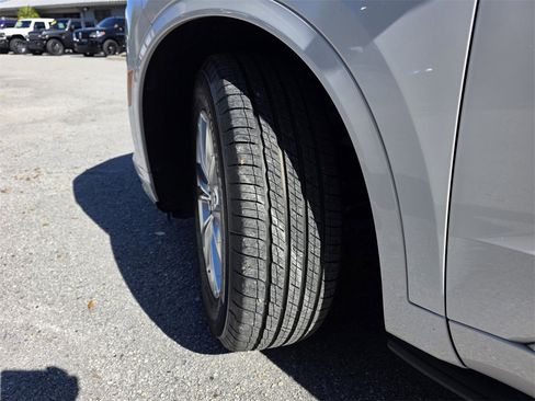 Used 2023 Cadillac XT6 Luxury image 35