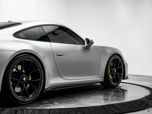 Used 2024 Porsche 911 GT3 image 17