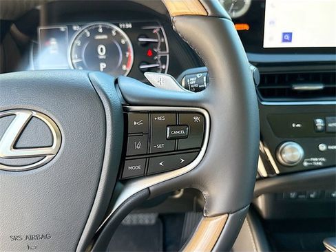 Used 2024 Lexus ES 350 w/ Luxury Package image 38