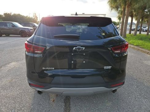 Used 2023 Chevrolet Blazer LT w/ LPO, Black Grille Bar Package FWD image 4