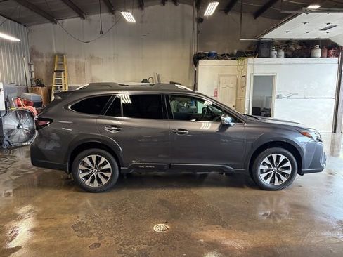 Used 2025 Subaru Outback Touring XT w/ Popular Package #2 AWD/4WD image 8