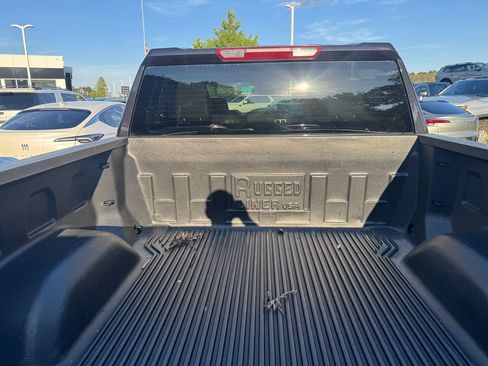 Used 2025 GMC Sierra 1500 SLT AWD/4WD image 30