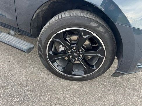 Used 2024 Ford Expedition Limited image 42