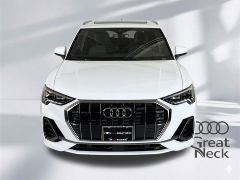 Certified 2025 Audi Q3 2.0T Premium w/ Convenience Package image 22