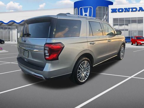 Used 2024 Ford Expedition Limited image 9