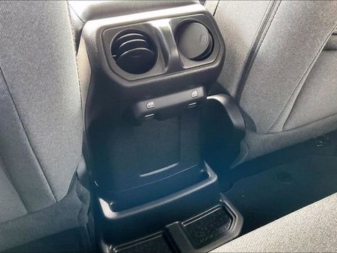 Used 2024 Jeep Wrangler Unlimited AWD/4WD image 25