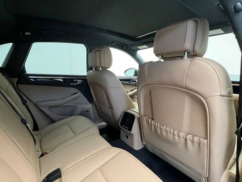 Used 2026 Porsche Macan image 16