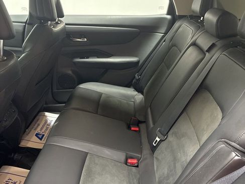 Used 2023 Nissan Ariya FWD image 23