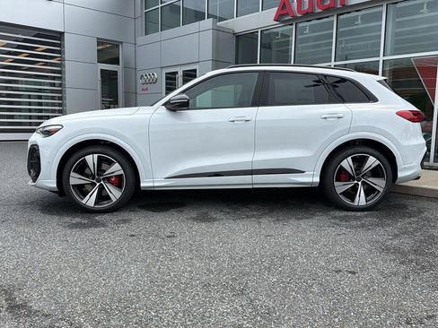 New 2026 Audi SQ5 Premium Plus AWD/4WD image 2