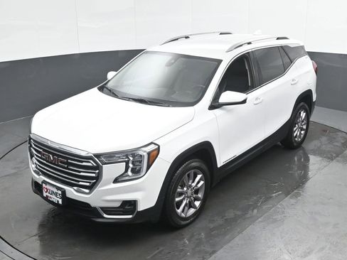 Used 2023 GMC Terrain SLT image 18