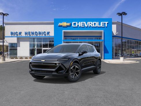 New 2026 Chevrolet Equinox EV LT image 10