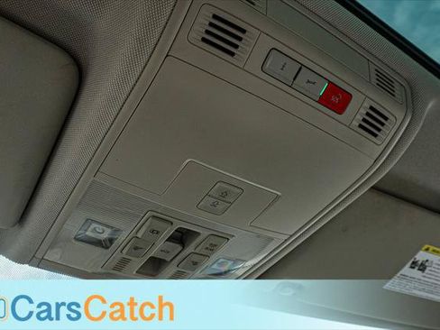 Used 2020 Volkswagen Tiguan SE w/ Panoramic Sunroof Package FWD image 32