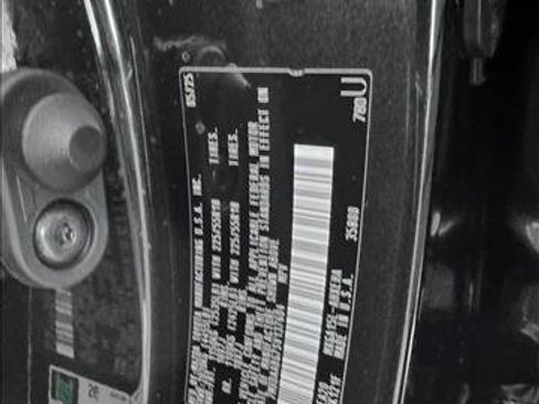 Certified 2025 Toyota Corolla Cross XLE image 22