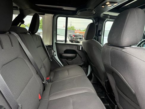 Used 2023 Jeep Wrangler Unlimited w/ Sun & Screen Package AWD/4WD image 26