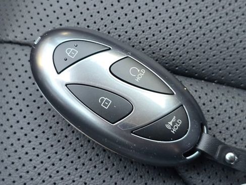 New 2026 Hyundai Elantra Limited FWD image 33