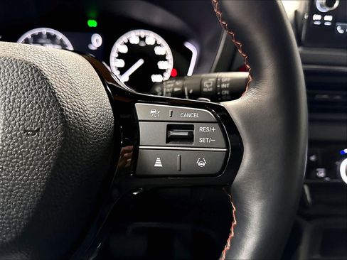 Used 2025 Honda Pilot TrailSport image 20