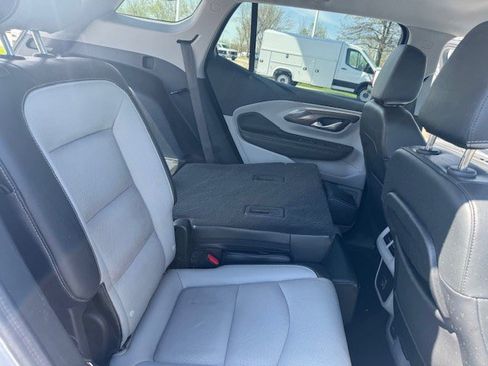Used 2024 GMC Terrain SLT w/ Infotainment Package II AWD/4WD image 35