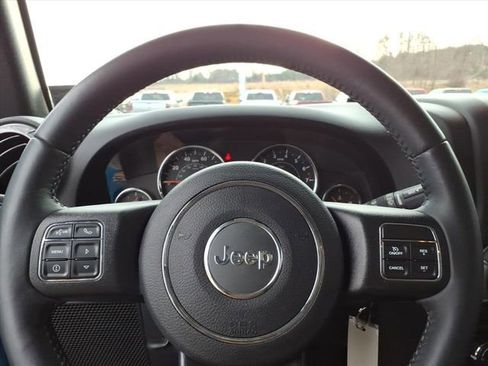 Used 2018 Jeep Wrangler Sport image 16