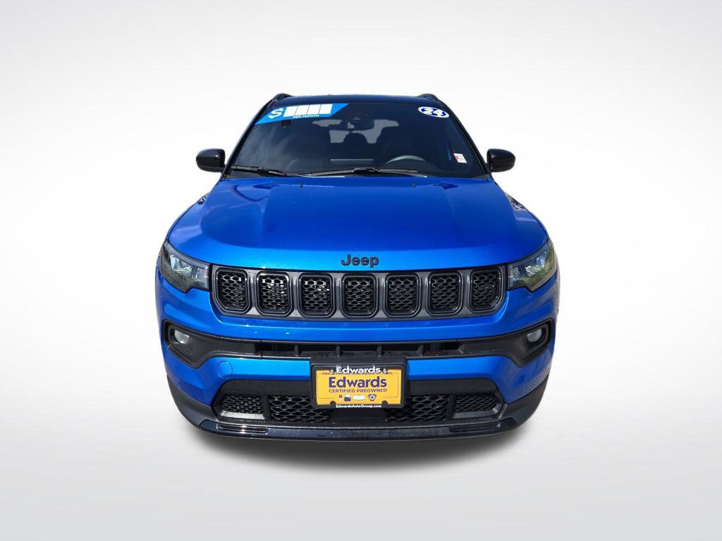 Used 2024 Jeep Compass Latitude w/ Altitude Special Edition AWD/4WD image 10
