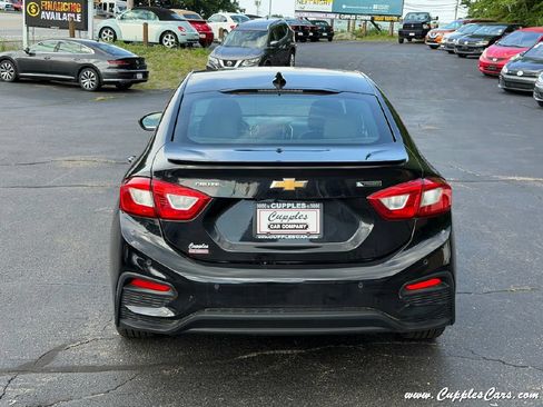 Used 2018 Chevrolet Cruze Premier w/ Premier True North Edition FWD image 32