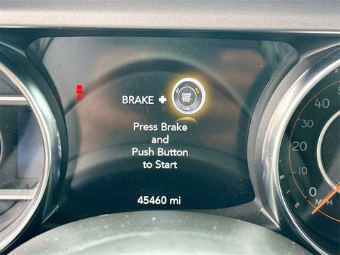 Used 2021 Jeep Gladiator Sport image 13