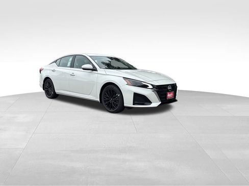 New 2025 Nissan Altima 2.5 SV w/ SV Special Edition Package image 7