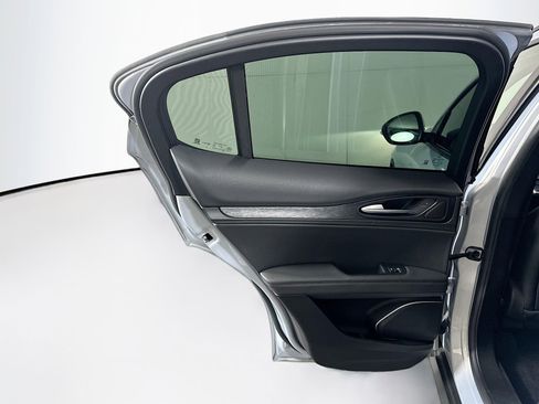 Used 2023 Alfa Romeo Stelvio Sprint RWD image 28