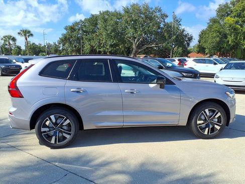 New 2026 Volvo XC60 B5 Core w/ Protection Package Premier image 8