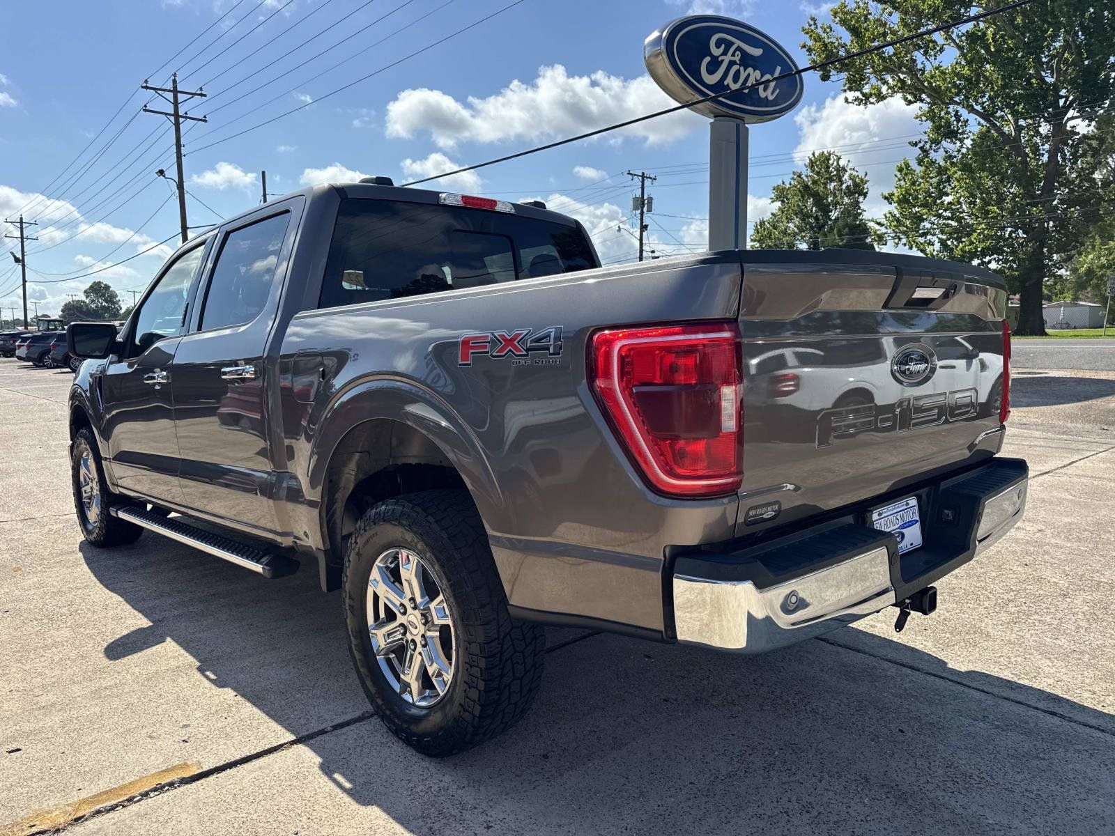 Used 2022 Ford F150 XLT w/ Equipment Group 301A Mid AWD/4WD image 5