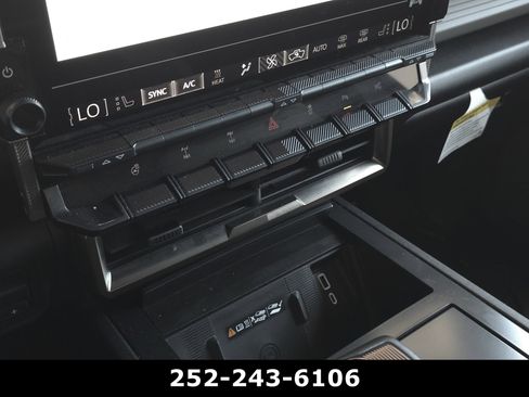 Used 2024 GMC Hummer EV 3X w/ Omega Edition AWD/4WD image 14