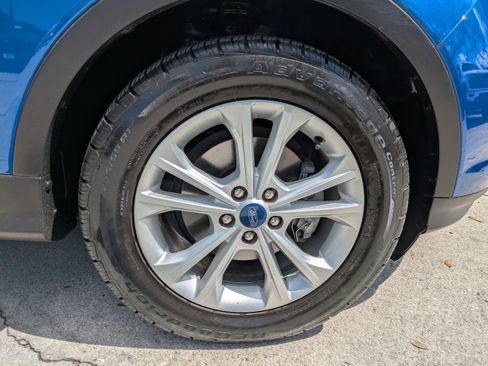 Certified 2019 Ford Escape SE FWD image 10