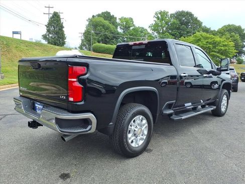 Used 2026 Chevrolet Silverado 2500 LTZ w/ LTZ Texas Edition AWD/4WD image 3