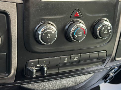 Used 2016 RAM 3500 Tradesman w/ Chrome Appearance Group AWD/4WD image 28