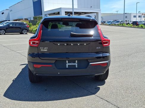 Certified 2024 Volvo XC40 B5 Plus w/ Protection Package Premier AWD/4WD image 6