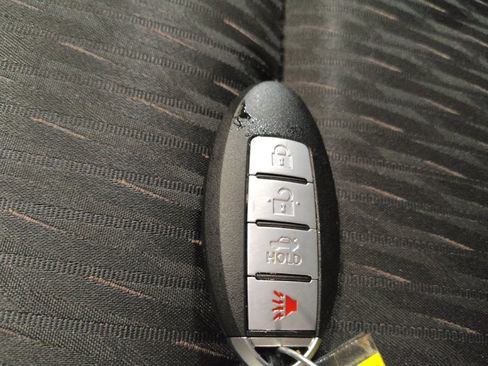Used 2020 Nissan Rogue SV FWD image 32