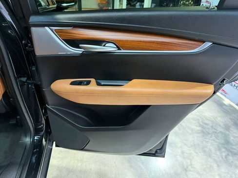 Used 2022 Cadillac XT5 Premium Luxury w/ Technology Package image 40