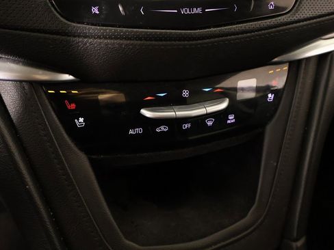 Used 2018 Cadillac XT5 Premium Luxury image 8