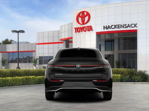 New 2026 Toyota Crown XLE image 8