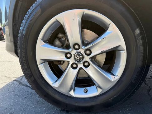 Used 2015 Toyota RAV4 XLE FWD image 43