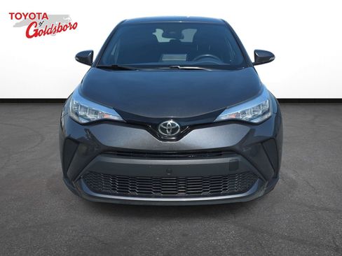 Used 2022 Toyota C-HR XLE FWD image 2