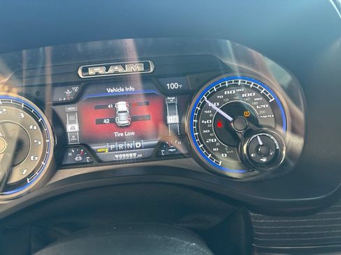 Used 2019 RAM 1500 Limited AWD/4WD image 7